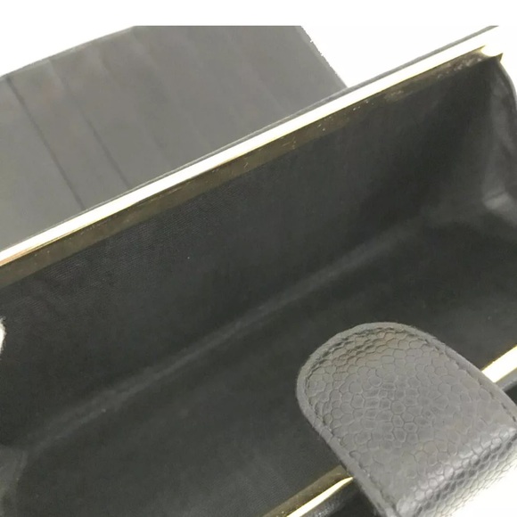 252 Chanel CC Logo Caviar Skin Long Bifold Wallet - Picture 7 of 9